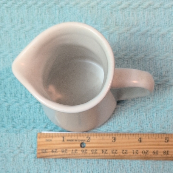 Elegant White Matte Ceramic Pitcher Bennington Potters Vermont - Picture 4 of 5